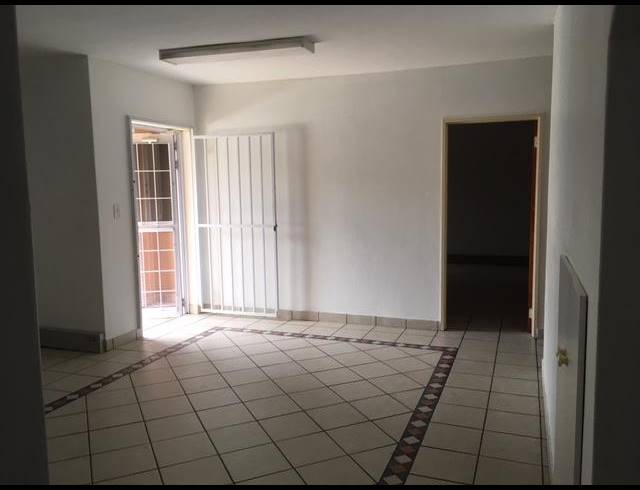 357M² FACTORY RENTED IN WESTLAKE